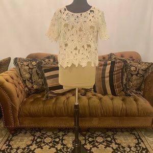 Cream Short Sleeve Aplique Top